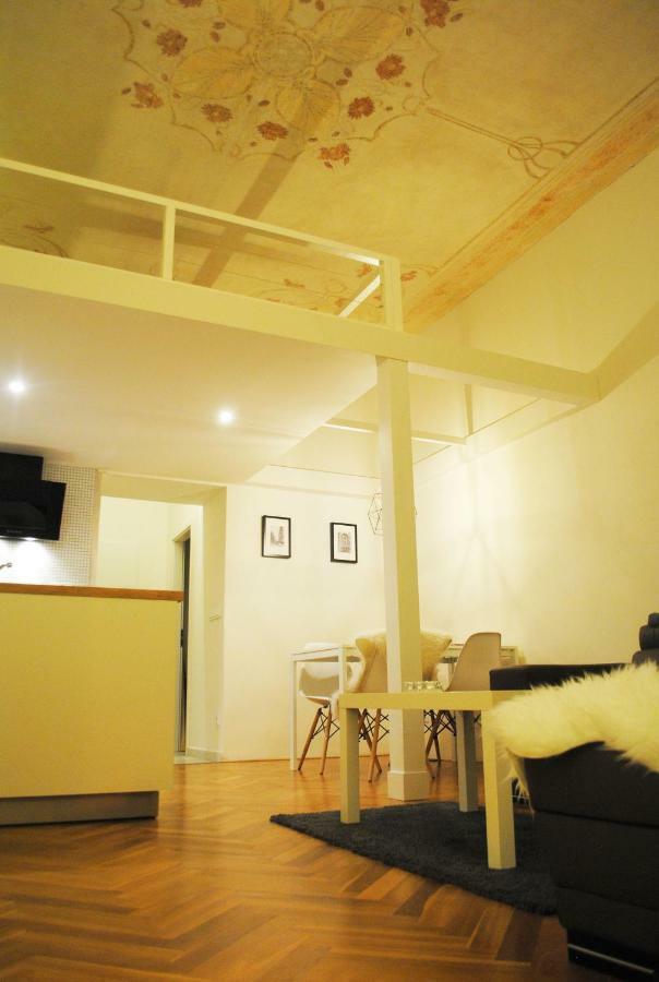 Apartments Centre In Style ออลอโมตซ์ ภายนอก รูปภาพ